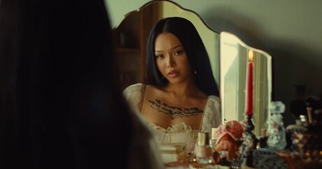 berühmte onlyfans schöne nackt bild