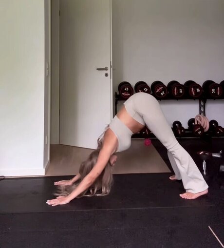 Laura Maria Rypa perfekte nette galerie