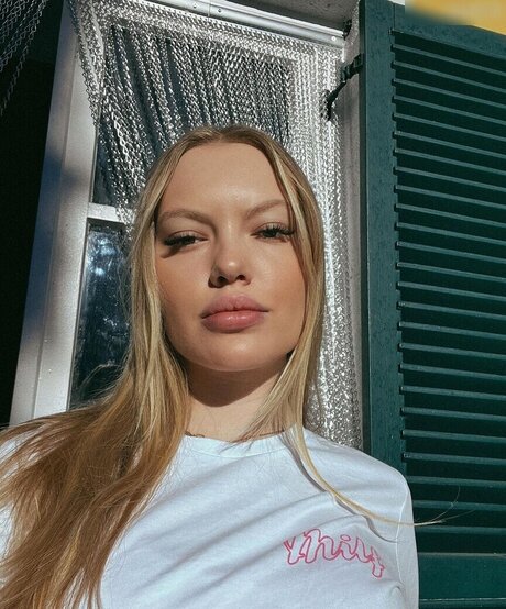 Cheyenne Ochsenknecht pornostar kunst galerie