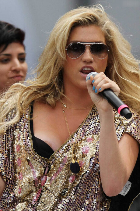 OOPS International erwachsene pornographische fotos