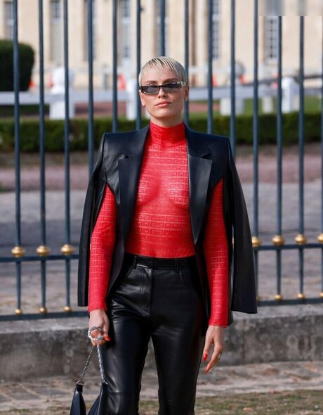 yoga asiatische onlyfans erwachsene top galerien