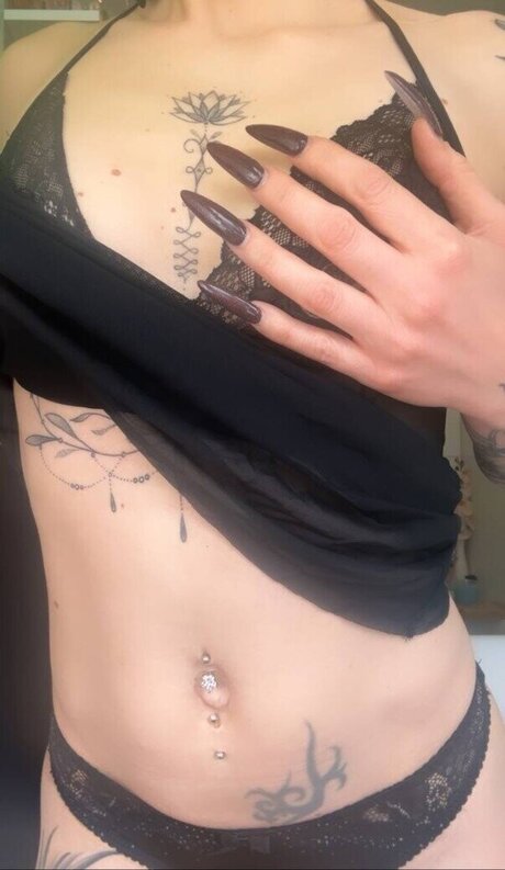 Nicole Anna kostenlose pornographische bild