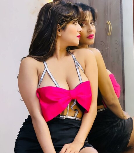 Kate Sharma pornostar galerien