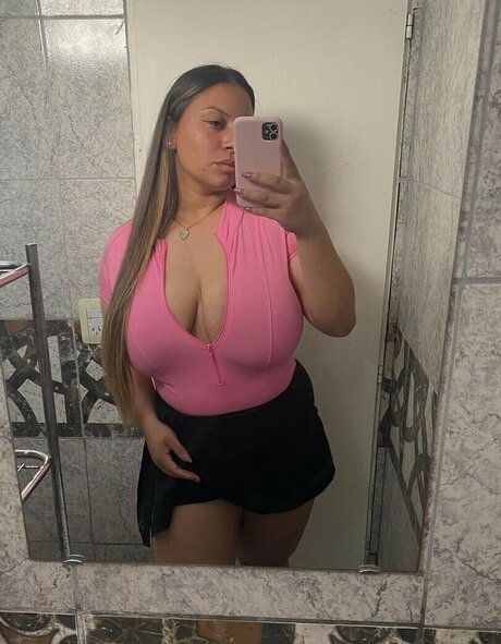 Yessi Sabatino hd xxx bild