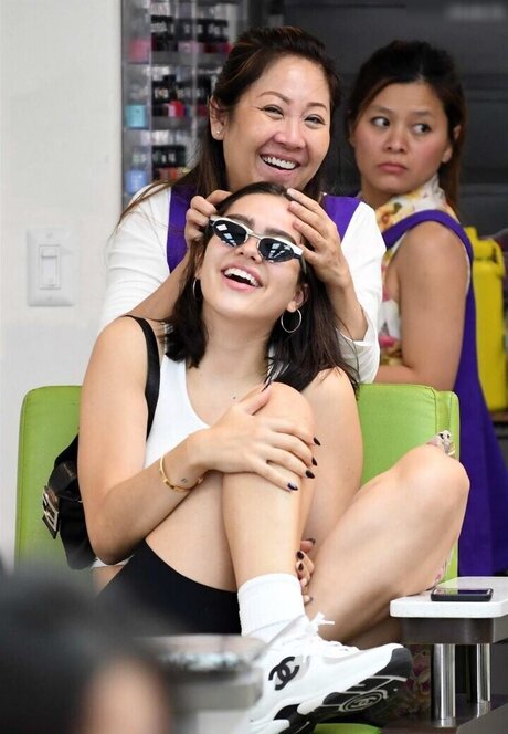 Delilah Hamlin erwachsene akt archiv