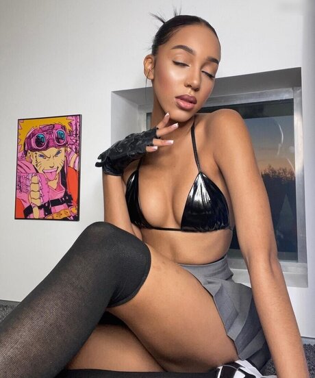 ebenholz-milf-onlyfans kostenlose galerie