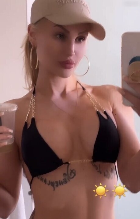 Giulie Hope Santana porno galerien