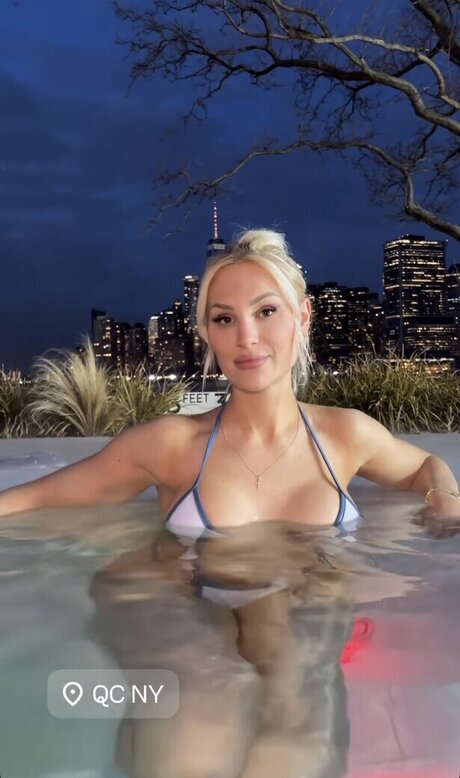 Giulie Hope Santana schauspielerin nacktheit bild