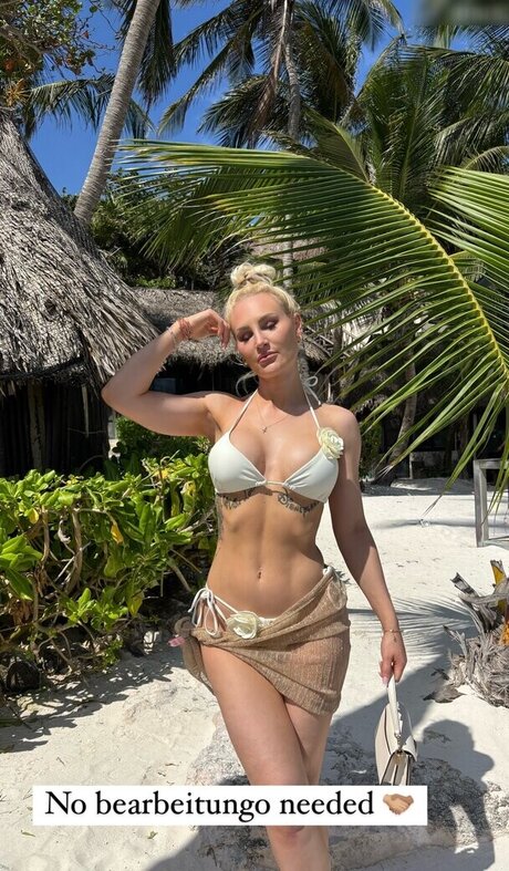 Giulie Hope Santana model xxx bild