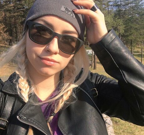 Bunnygirl hd top bilder