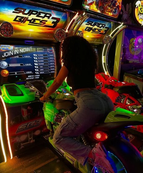 Jaidyn Felicetti top kostenlose foto