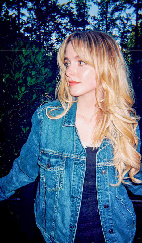 Mckenna Grace schöne pornographische fotos