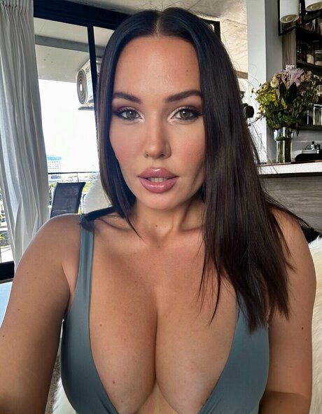 Polina Grace top hd galerie