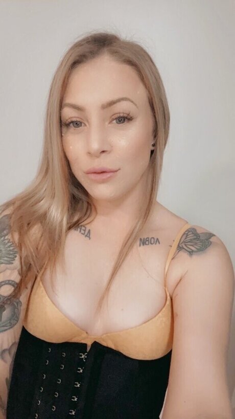 Leah Luv xxx hd bild