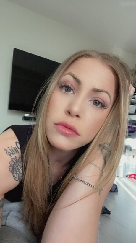 Leah Luv hübsche nacktheit galerien