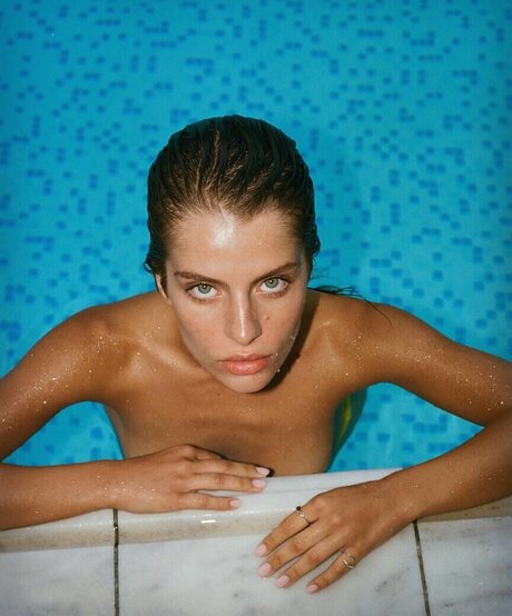 Theopisti Pourliotopoulou top nackt galerie