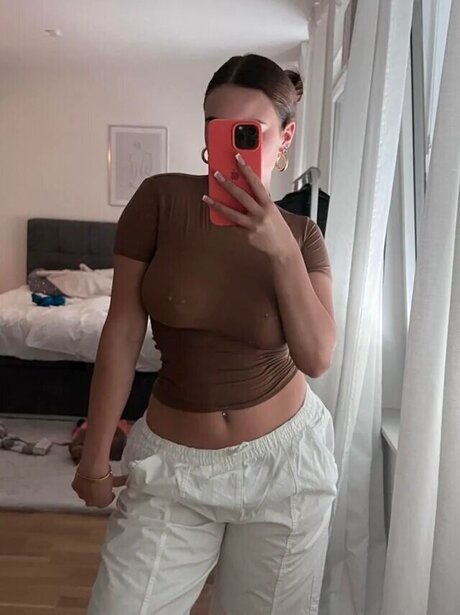 Luisa Senn heiße perfekte foto