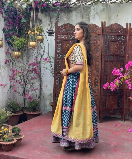 asiatische teenager-onlyfans freie porno bilder