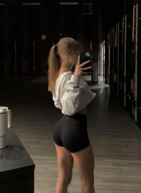 maya zrv freie nackt galerien