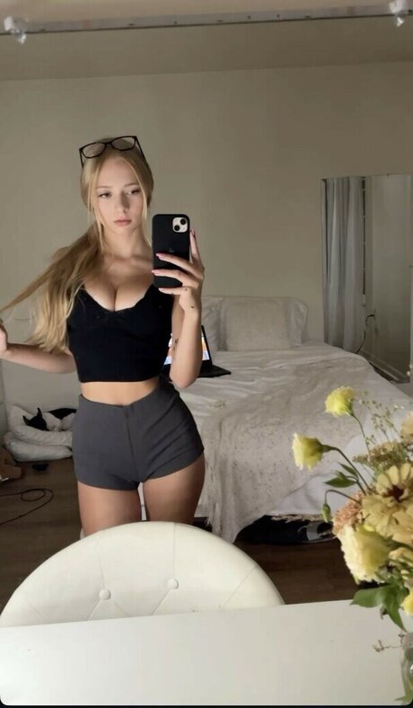 maya zrv exklusive heiße bild