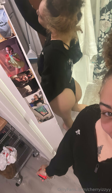 cherryizzyy hd akt foto