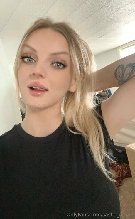 Sasha nicole model heiße galerie