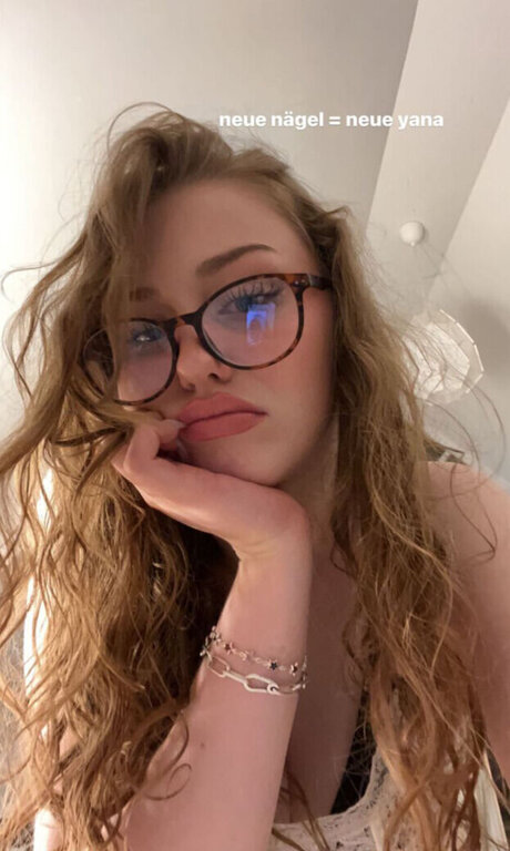 Yana Clare kostenlose nacktheit galerie