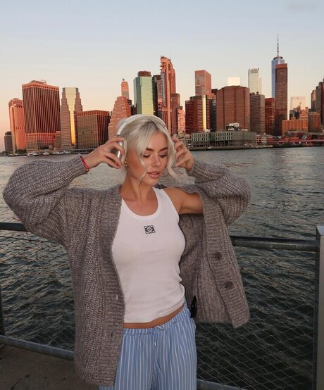 Kim Schiele porno top bild