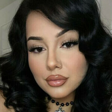 airiamoxo nacktheit perfekte bilder