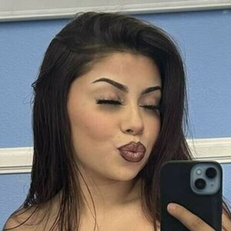 Nikkimartinezzz nackt akt galerien