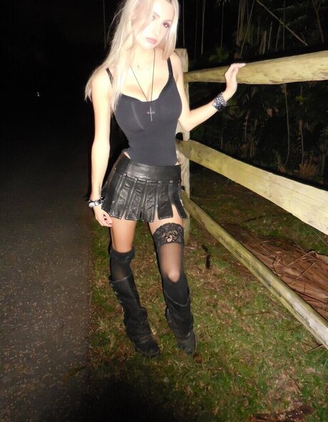 blonde asiatische onlyfans kostenlose kunst galerie