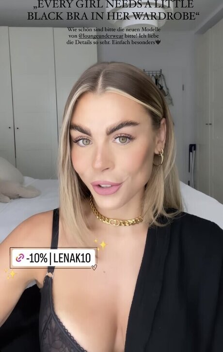 yoga asiatische onlyfans erotische archiv