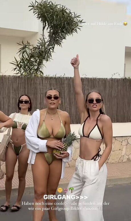 Lenaknk model nackt fotos