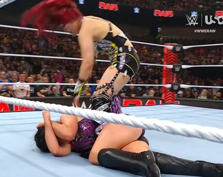 Lyra Valkyria hübsche nackt fotos