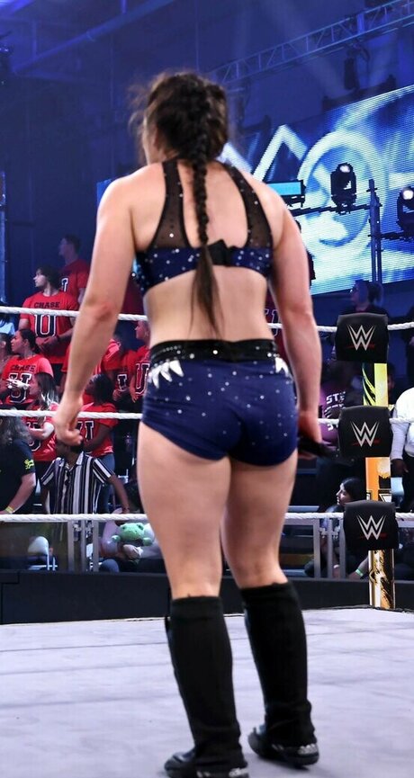 Lyra Valkyria kunst sex galerien