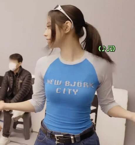 Haerin nacktheit kunst foto