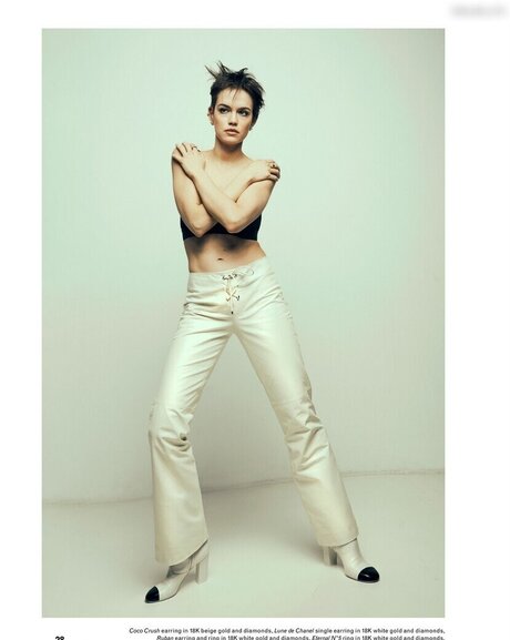 Emilia Sch le model sexy bilder