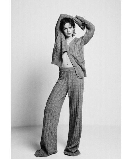 Emilia Sch le nacktheit perfekte bild