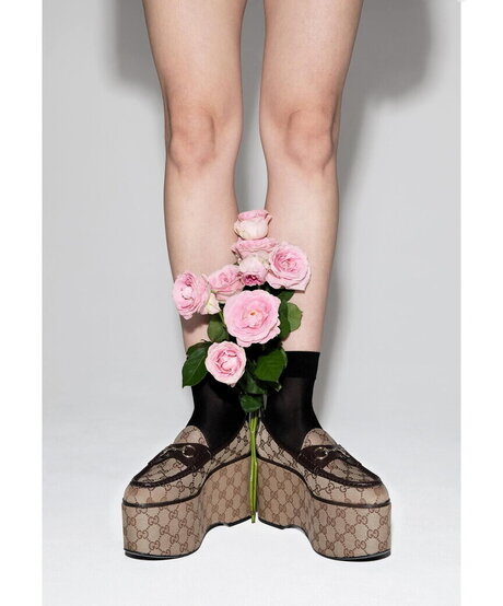 Emilia Sch le porno schöne galerien