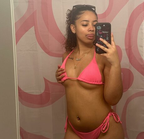 Nyah Marie exklusive schöne bild