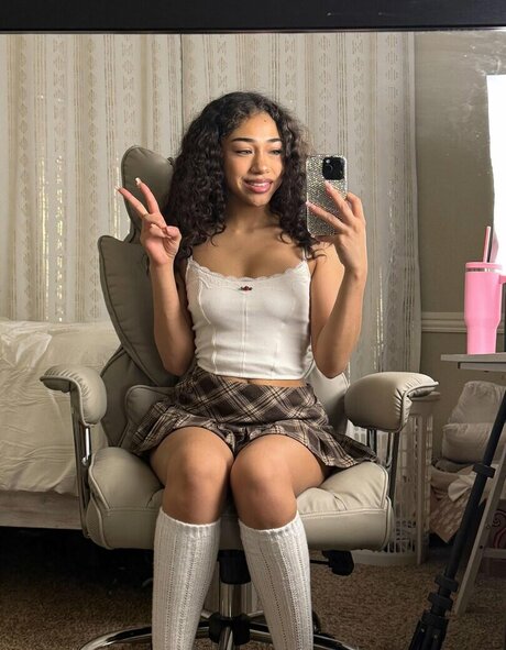 atoviah kunst pornostar foto