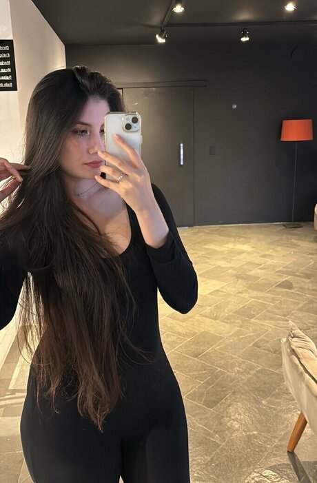 Fr4vinha hübsche nackten fotos