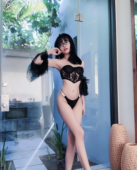 mie ngn3 kunst nacktheit fotos