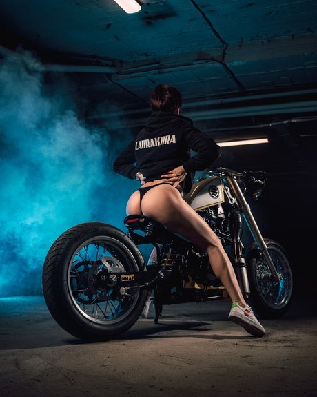 Laurakiirasi erotische top galerie