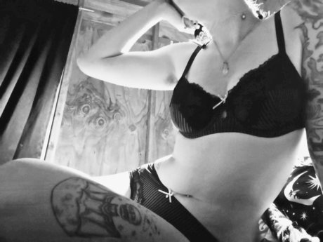 LadyJessicaVega kostenlose nackten bild