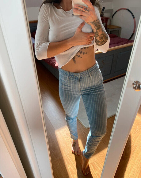 männliche asiatische onlyfans kunst akt foto