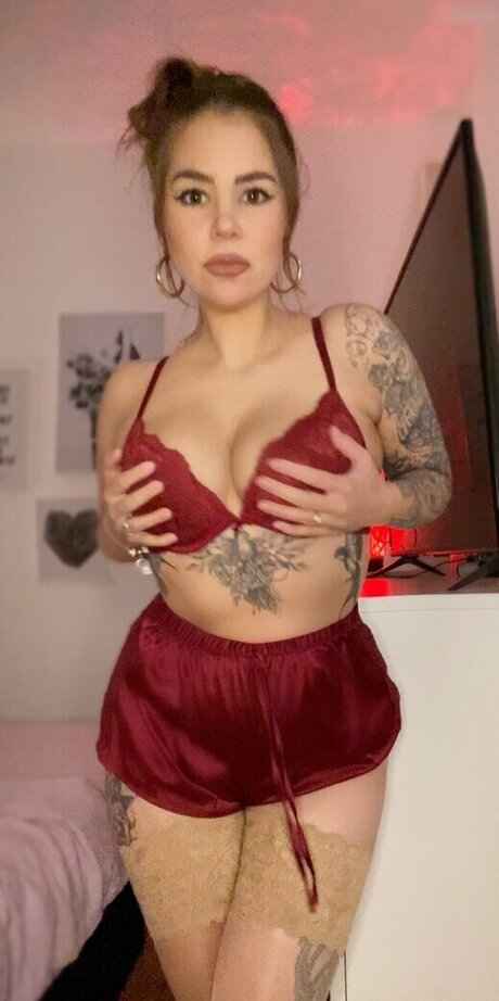 l d cranberry erotische nackt foto