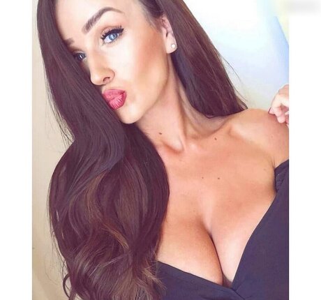 Leonie Schnbck perfekte exklusive bilder