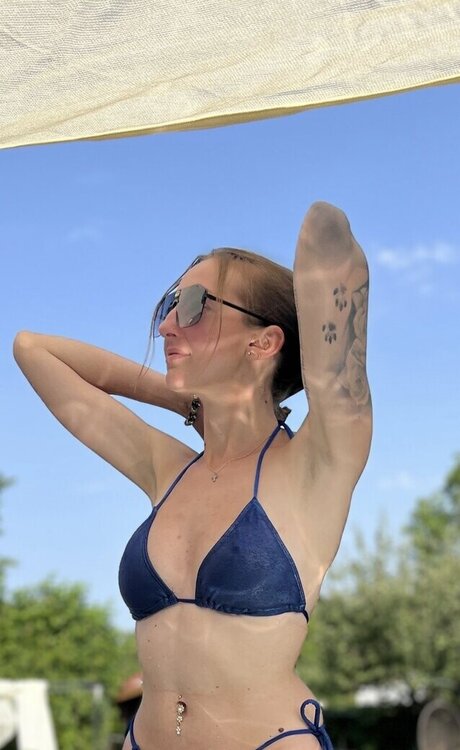 Gina Holly porno freie bilder