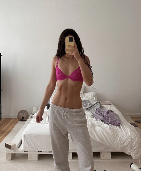 Kathiischr nacktheit hübsche fotos